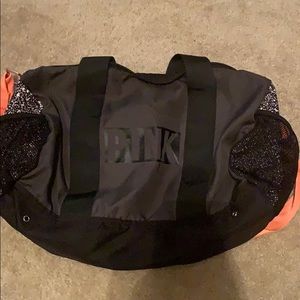 Vs duffle bag